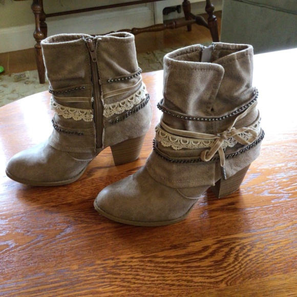 Jellypop Fedora Ankle Boooties in Brown sz 7 EUC - Picture 3 of 9